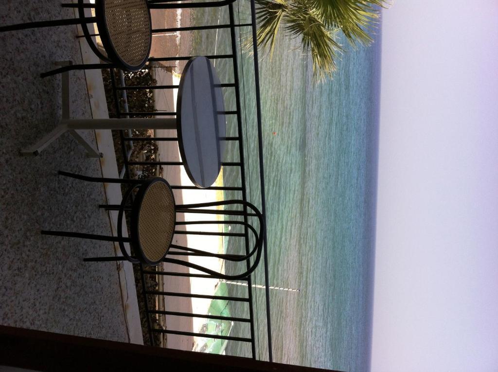 Oasis Hotel Theodoros & Litsa Galaris Agia Marina  Exterior foto