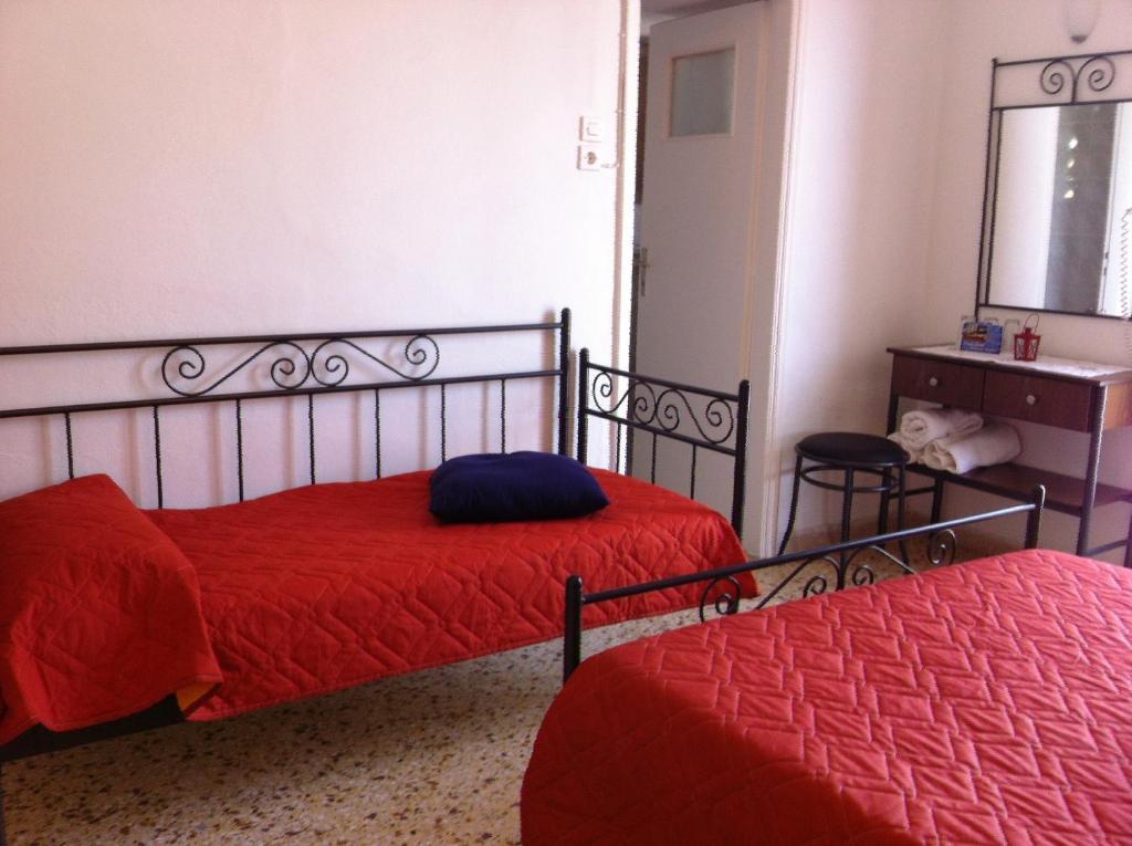 Oasis Hotel Theodoros & Litsa Galaris Agia Marina  Habitación foto
